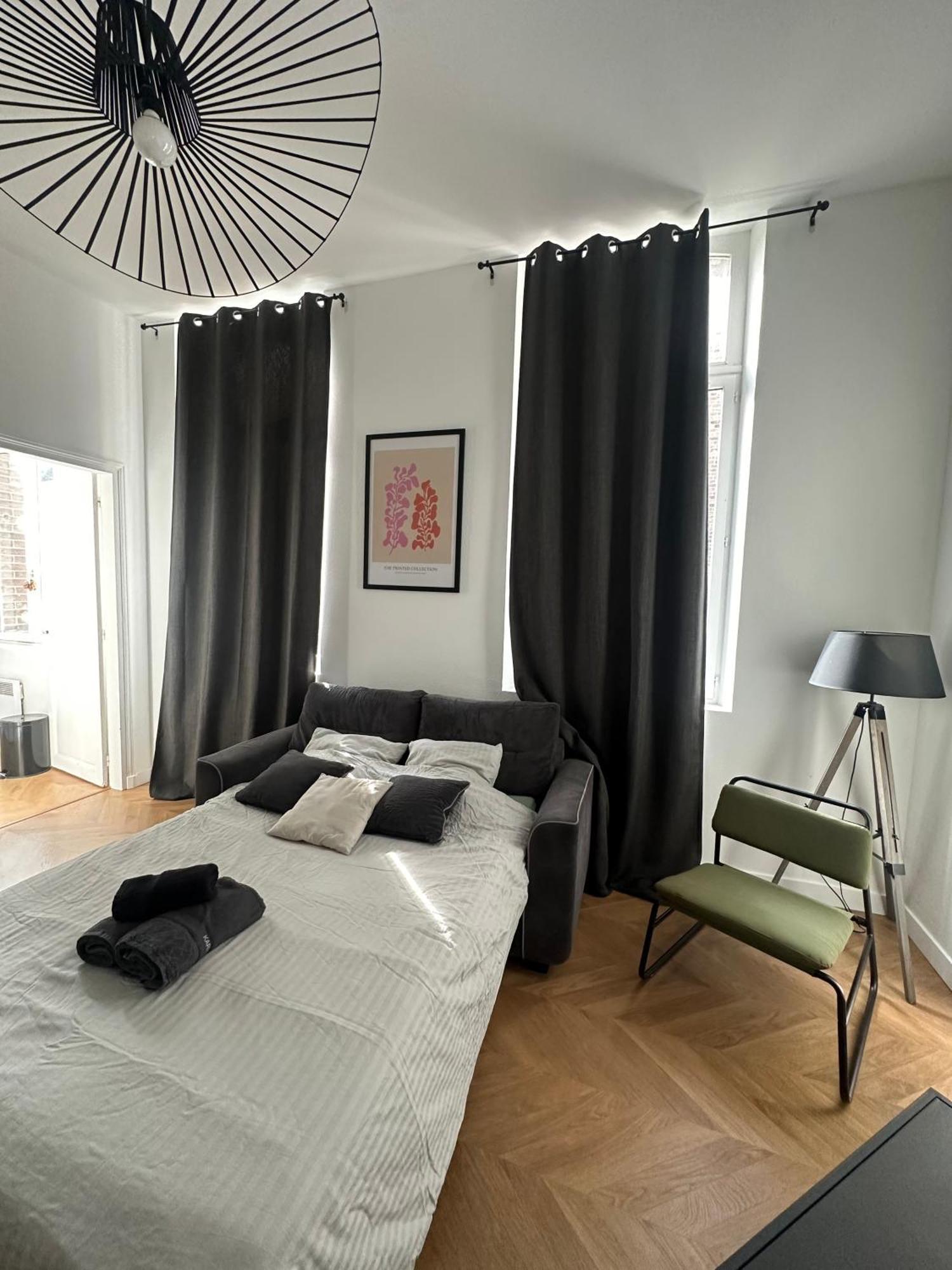 Spacieux Appt Haussmannien Parking Prive Amiens Exterior foto